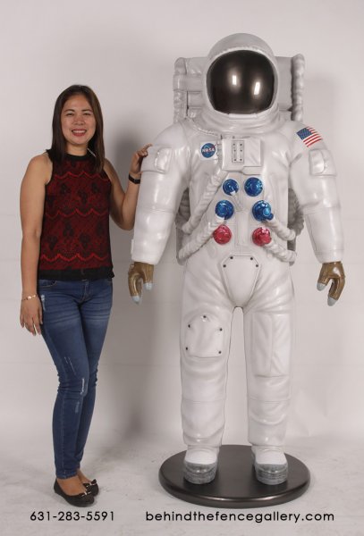 Astronaut/Robot Statues