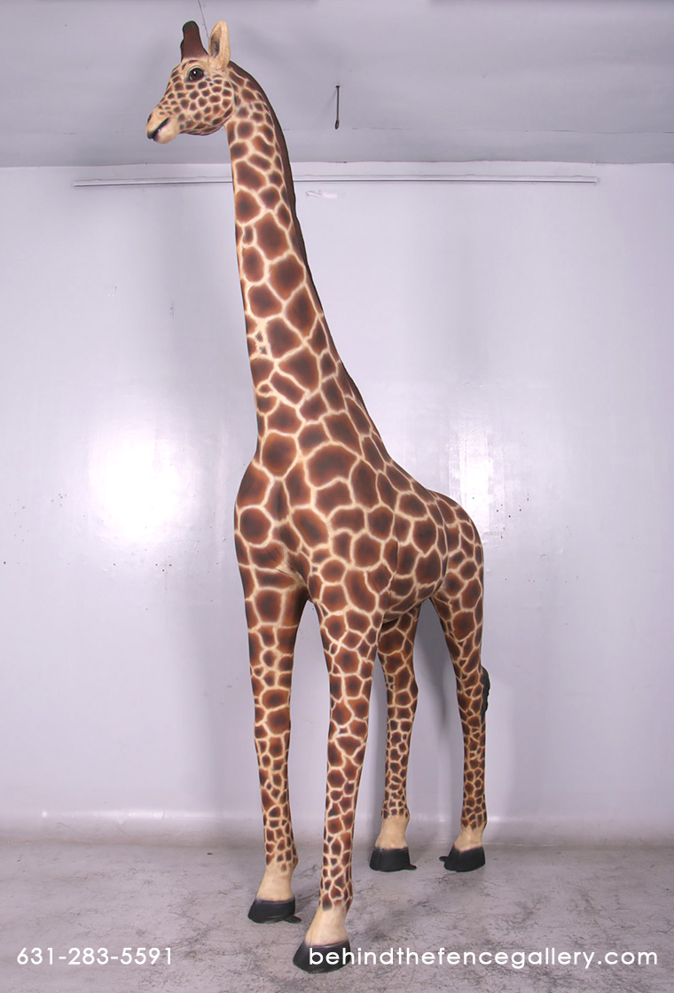 Giraffe Statue 12ft
